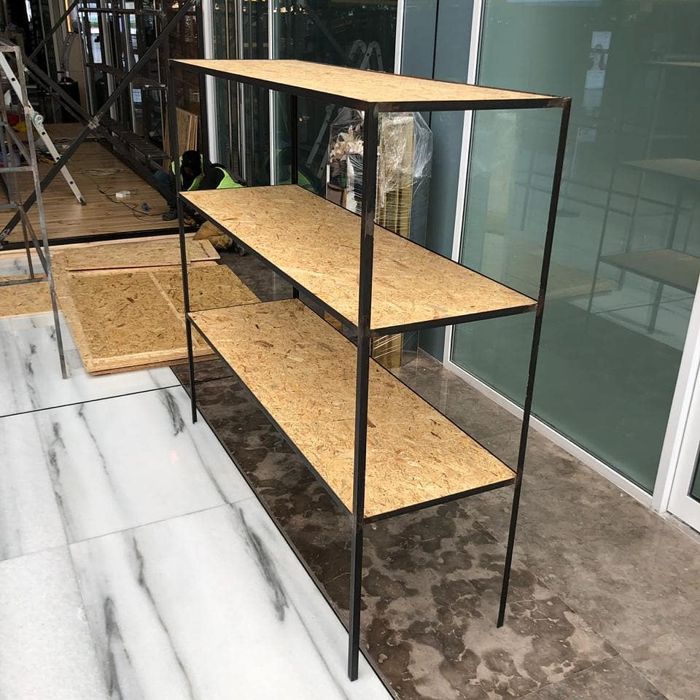 Tulip Flowers kiosk, Shelving Unit